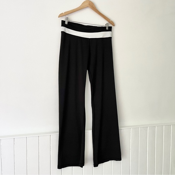 Lululemon Grove Flare Yoga Pant Size 10 - Picture 12 of 12